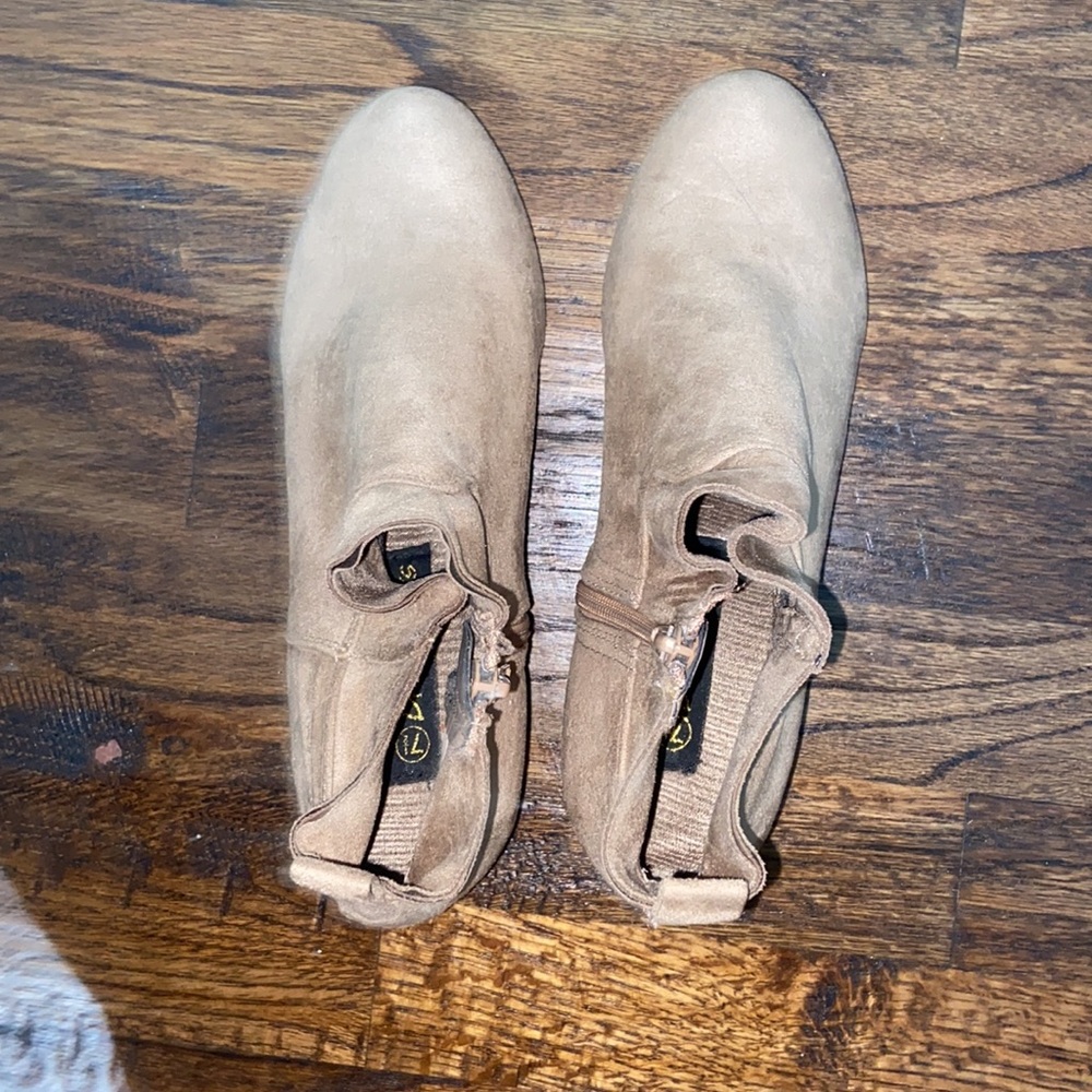Tan booties - Picture 6 of 6